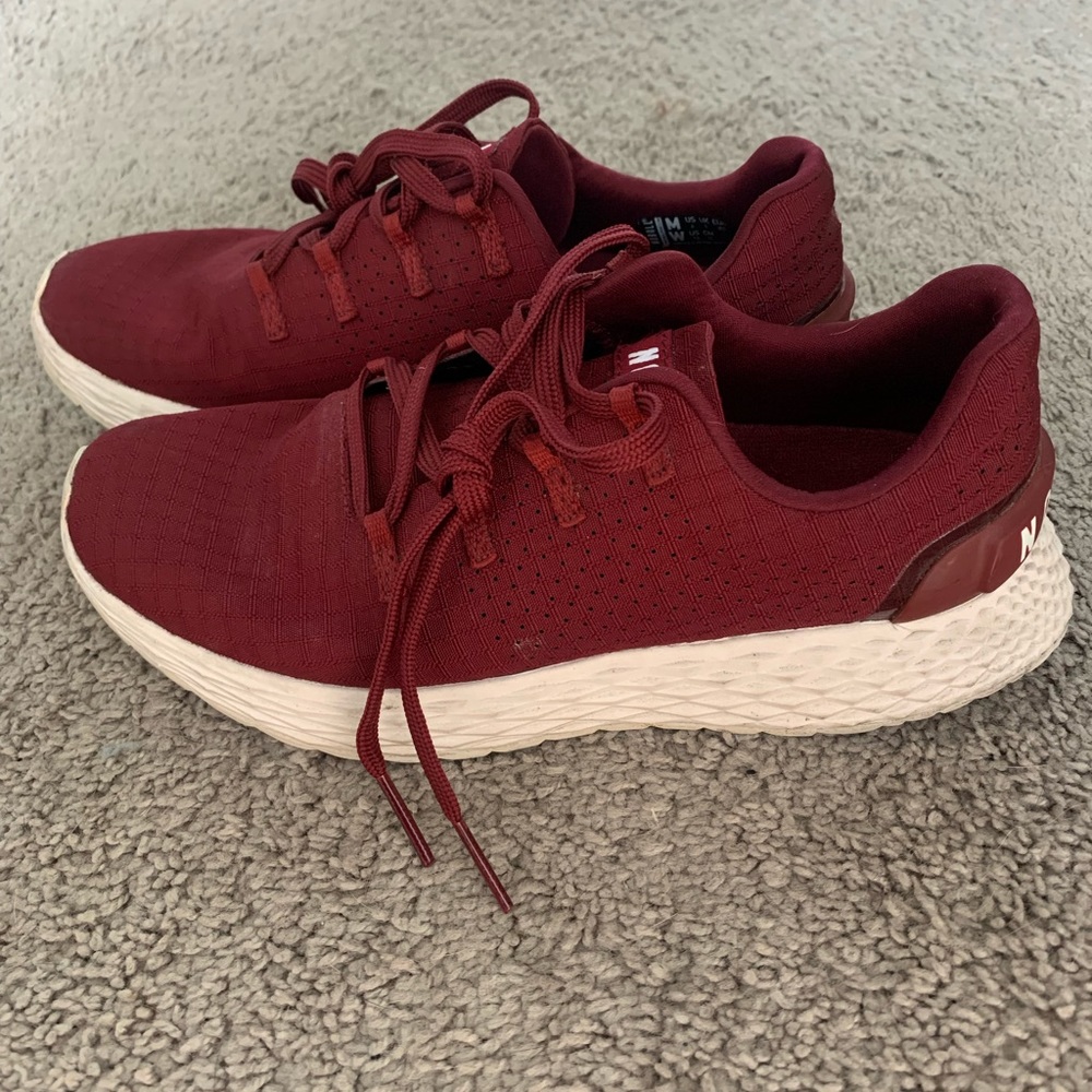 Nobull Cabernet Ripstop Runner women’s size 7.5